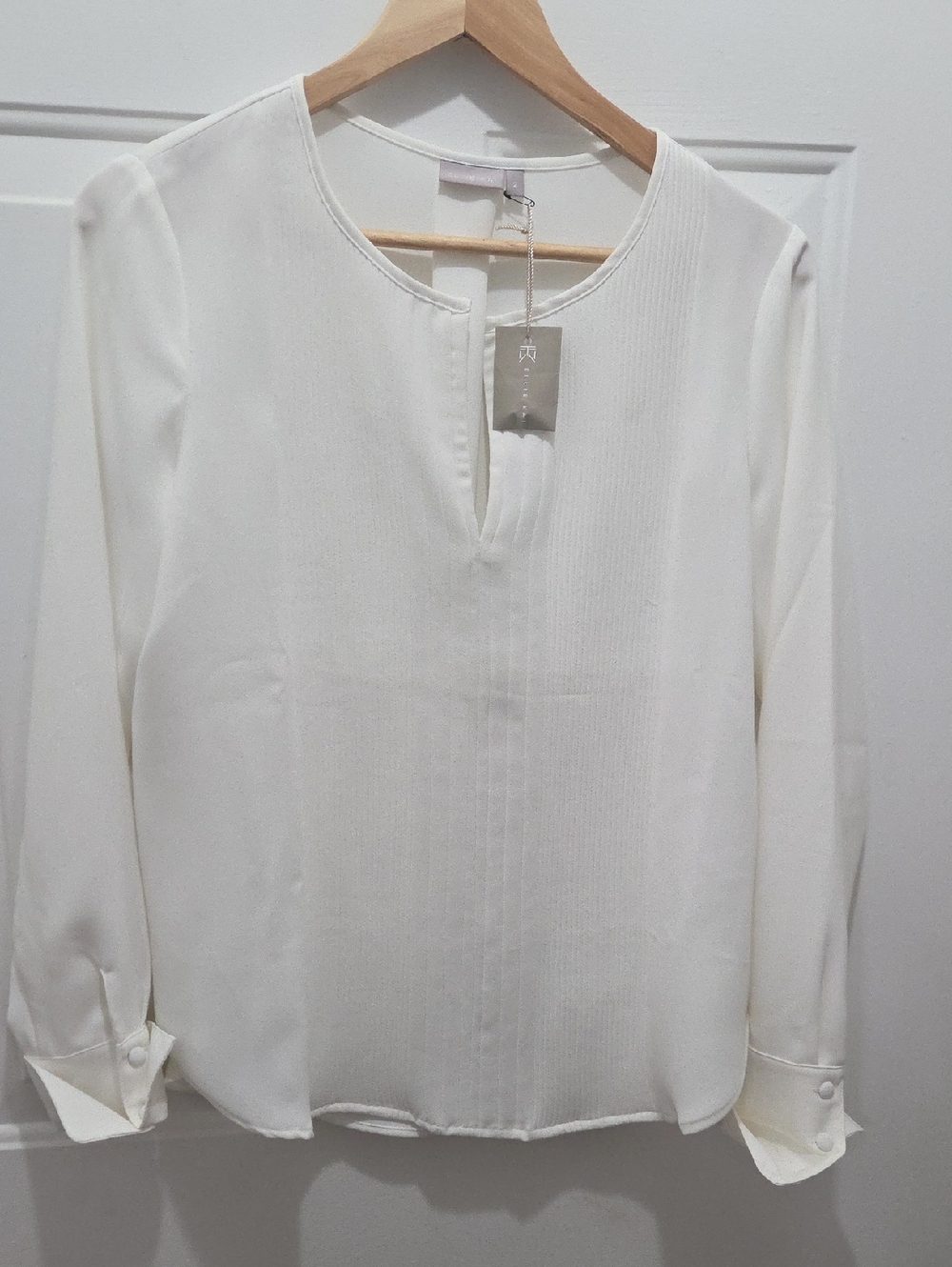 Ellie Kai Cream Long Sleeve Women's Blouse Size 2
